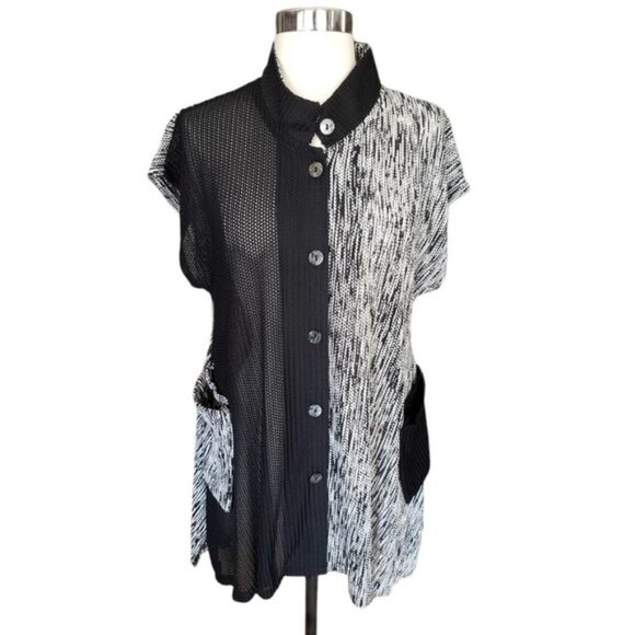 Black and White Womens Short Sleeve Mesh Jacket S/M - Picture 2 of 9